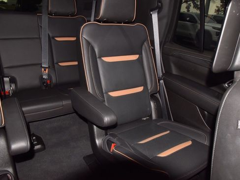 Used 2021 GMC Yukon AT4 w/ AT4 Premium Plus Package image 24