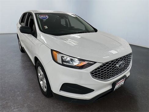 Used 2024 Ford Edge SE image 1