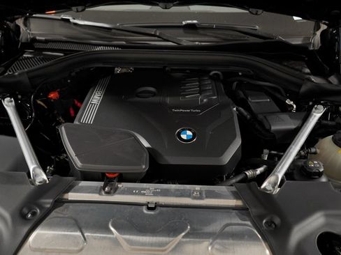 Used 2024 BMW X4 xDrive30i w/ M Sport Package AWD/4WD image 17