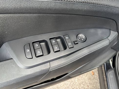 Used 2025 Kia Sportage LX FWD image 18