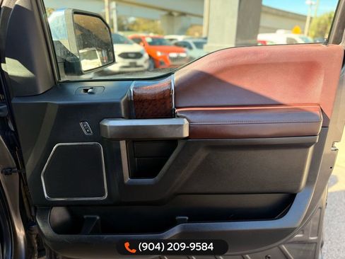 Used 2015 Ford F150 Platinum w/ Equipment Group 701A Luxury image 35