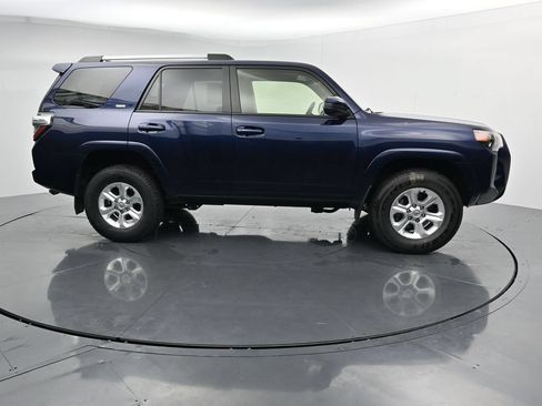 Used 2024 Toyota 4Runner SR5 AWD/4WD image 9