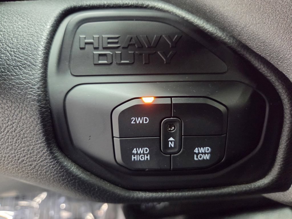 Used 2026 RAM 2500 Tradesman w/ Chrome Appearance Group AWD/4WD image 38