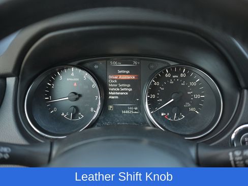 Used 2017 Nissan Rogue SV AWD/4WD image 26