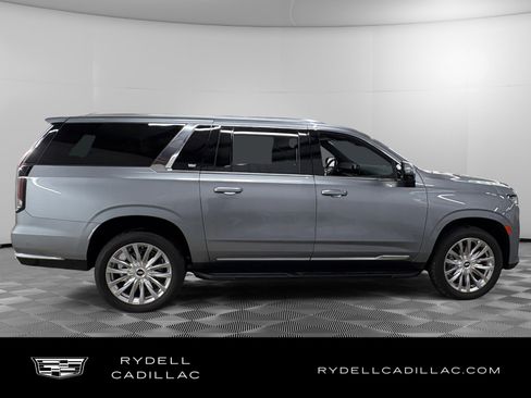 Certified 2023 Cadillac Escalade ESV Premium Luxury AWD/4WD image 6