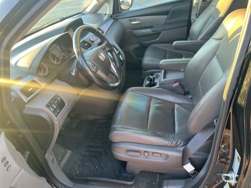 Used 2016 Honda Odyssey Touring Elite image 12