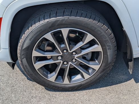 Used 2021 Jeep Grand Cherokee L Overland AWD/4WD image 29