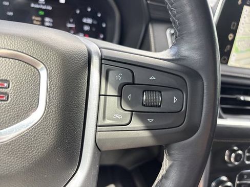 Used 2023 GMC Yukon XL SLT AWD/4WD image 34