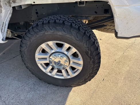 Used 2017 Ford F250 XLT w/ XLT Value Package image 11