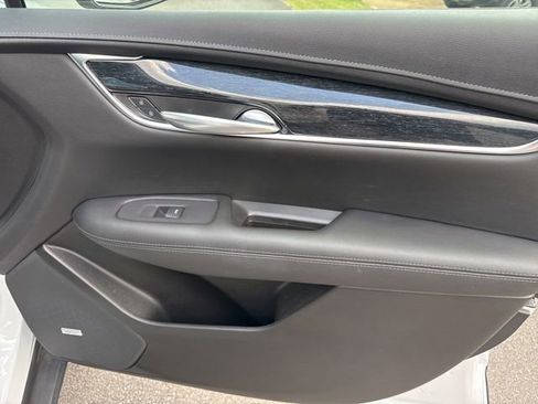 Used 2022 Cadillac XT5 Premium Luxury FWD image 29