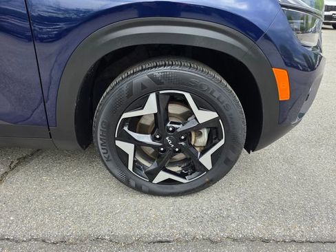 Certified 2024 Kia Seltos EX AWD/4WD image 12