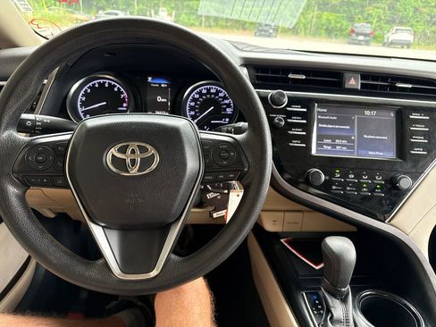 Used 2018 Toyota Camry LE FWD image 10