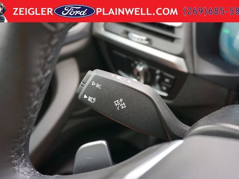 Used 2025 BMW X4 xDrive30i AWD/4WD image 27