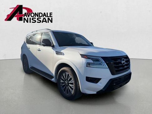 Used 2024 Nissan Armada SL w/ Midnight Edition Package AWD/4WD image 4