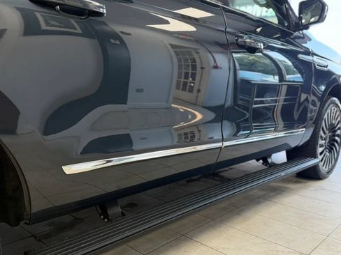 Used 2021 Lincoln Navigator L Black Label AWD/4WD image 8