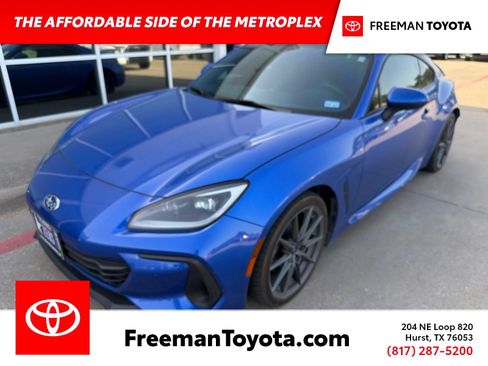 Used 2024 Subaru BRZ Limited RWD image 1