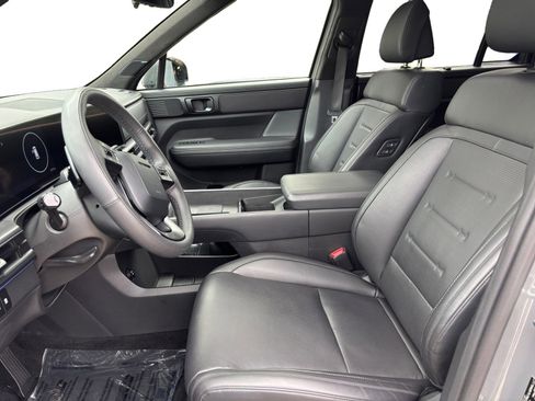 Used 2025 Hyundai Santa Fe Calligraphy AWD/4WD image 9