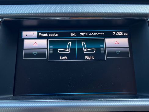 Used 2015 Jaguar XF Premium RWD image 19
