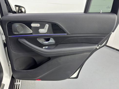 Used 2024 Mercedes-Benz GLS 580 4MATIC image 53