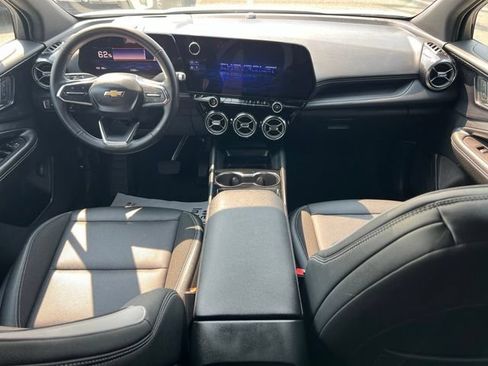 Used 2024 Chevrolet Blazer EV LT AWD/4WD image 12
