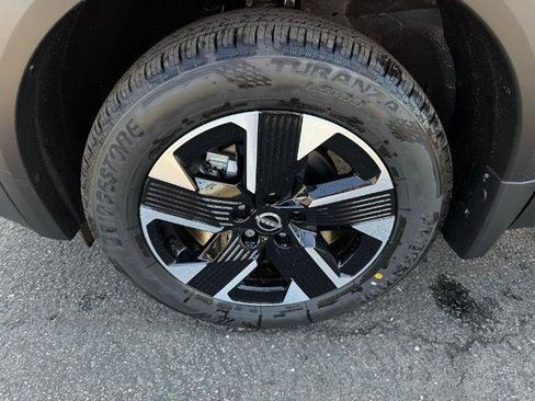 New 2026 Nissan Kicks SV w/ SV Premium Package image 9