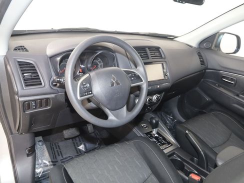 Used 2025 Mitsubishi Outlander Sport AWD image 21