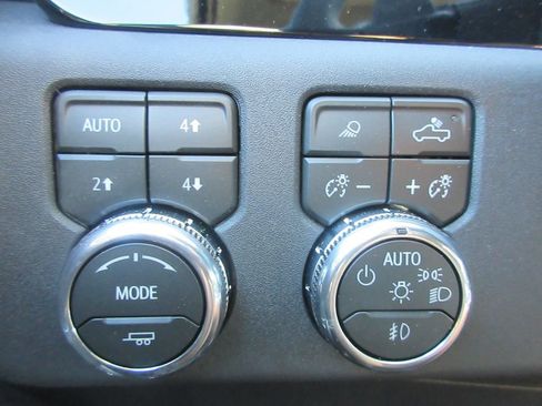 New 2026 GMC Sierra 1500 Elevation w/ Elevation Premium Package AWD/4WD image 19