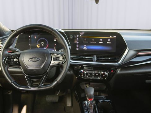 Used 2026 Chevrolet Trax RS w/ Driver Confidence Package FWD image 3