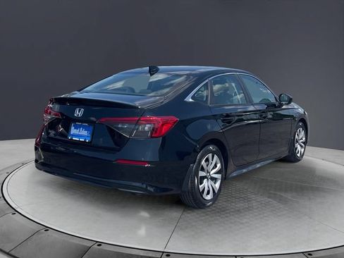 Used 2023 Honda Civic LX image 5