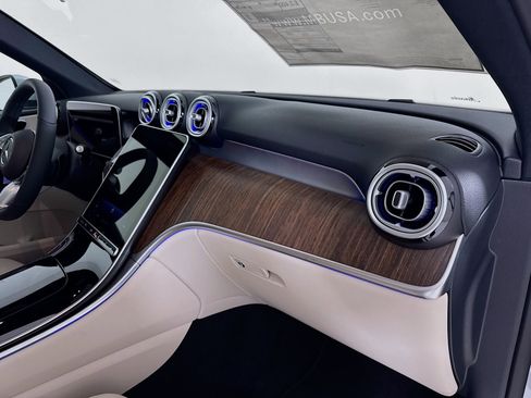 New 2026 Mercedes-Benz GLC 300 4MATIC image 32