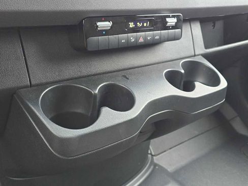 Used 2025 Mercedes-Benz Sprinter 2500 image 34