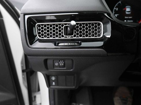 Used 2024 Honda Civic Sport image 9