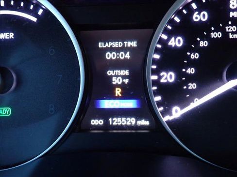 Used 2014 Lexus ES 300h w/ Luxury Package w/Bamboo Trim image 28