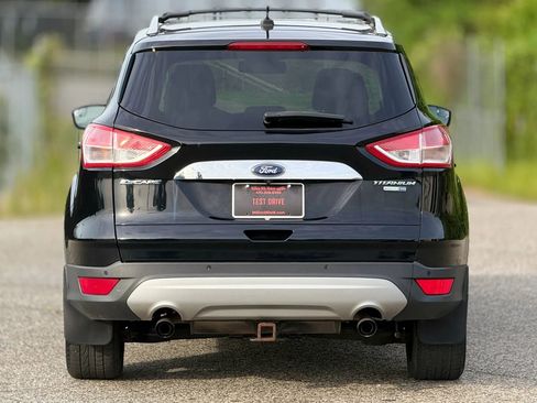 Used 2016 Ford Escape Titanium image 4