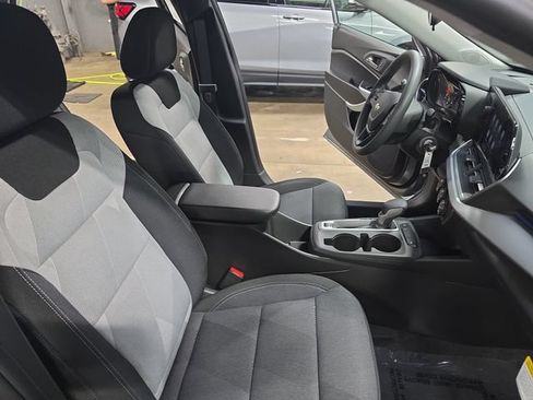New 2026 Chevrolet Trax LS w/ LS Convenience Package FWD image 11