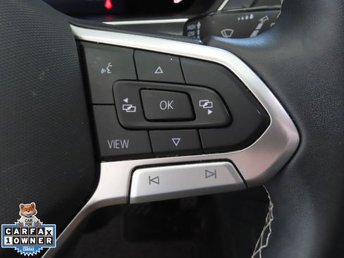 Used 2022 Volkswagen Tiguan SE FWD image 16