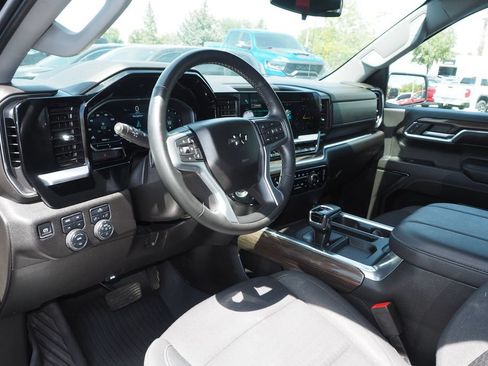 Used 2024 Chevrolet Silverado 1500 RST w/ Z71 Off-Road Package AWD/4WD image 12