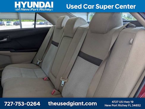 Used 2012 Toyota Camry LE FWD image 14