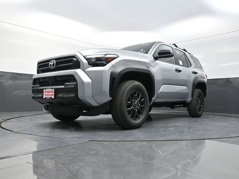 Used 2026 Toyota 4Runner SR5 AWD/4WD image 32