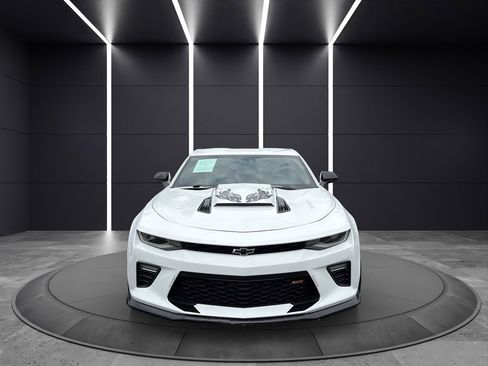 Used 2017 Chevrolet Camaro SS RWD image 2