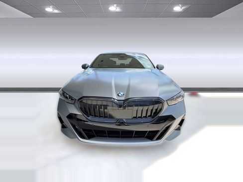Used 2024 BMW 540i xDrive w/ Executive Package AWD/4WD image 6