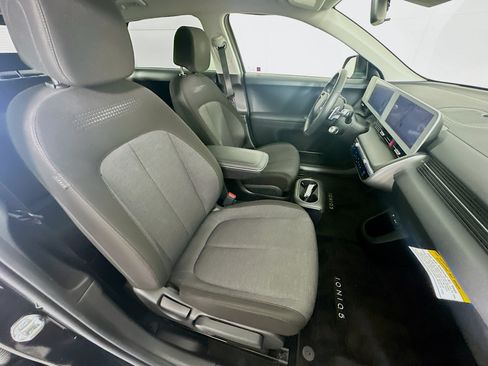 Used 2024 Hyundai Ioniq 5 SE RWD image 30