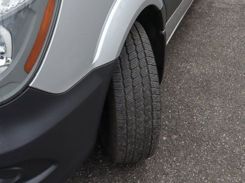 Used 2016 Mercedes-Benz Sprinter 2500 image 41