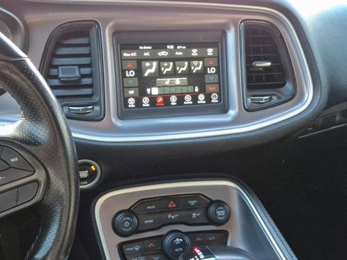 Used 2022 Dodge Challenger SXT w/ Driver Convenience Group image 14