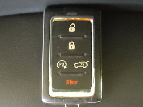 Used 2021 Jeep Grand Cherokee L Laredo w/ Luxury Tech Group I AWD/4WD image 32
