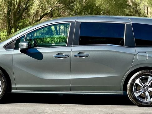 Used 2018 Honda Odyssey Touring image 5