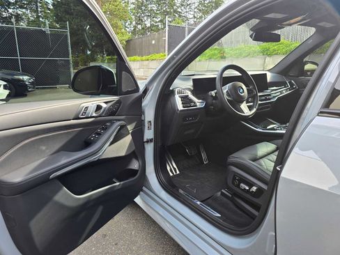 Used 2024 BMW X5 xDrive50e w/ Executive Package AWD/4WD image 19