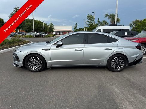 Used 2024 Hyundai Sonata Limited FWD image 2