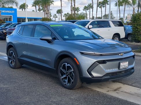 Used 2026 Chevrolet Equinox EV LT image 2