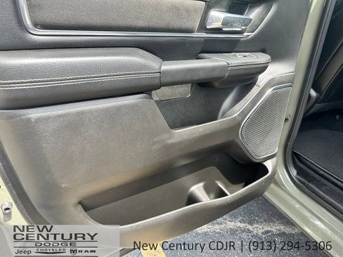 Used 2026 RAM 1500 Laramie AWD/4WD image 17